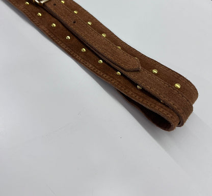 CINTURÓN PIEL TACHAS