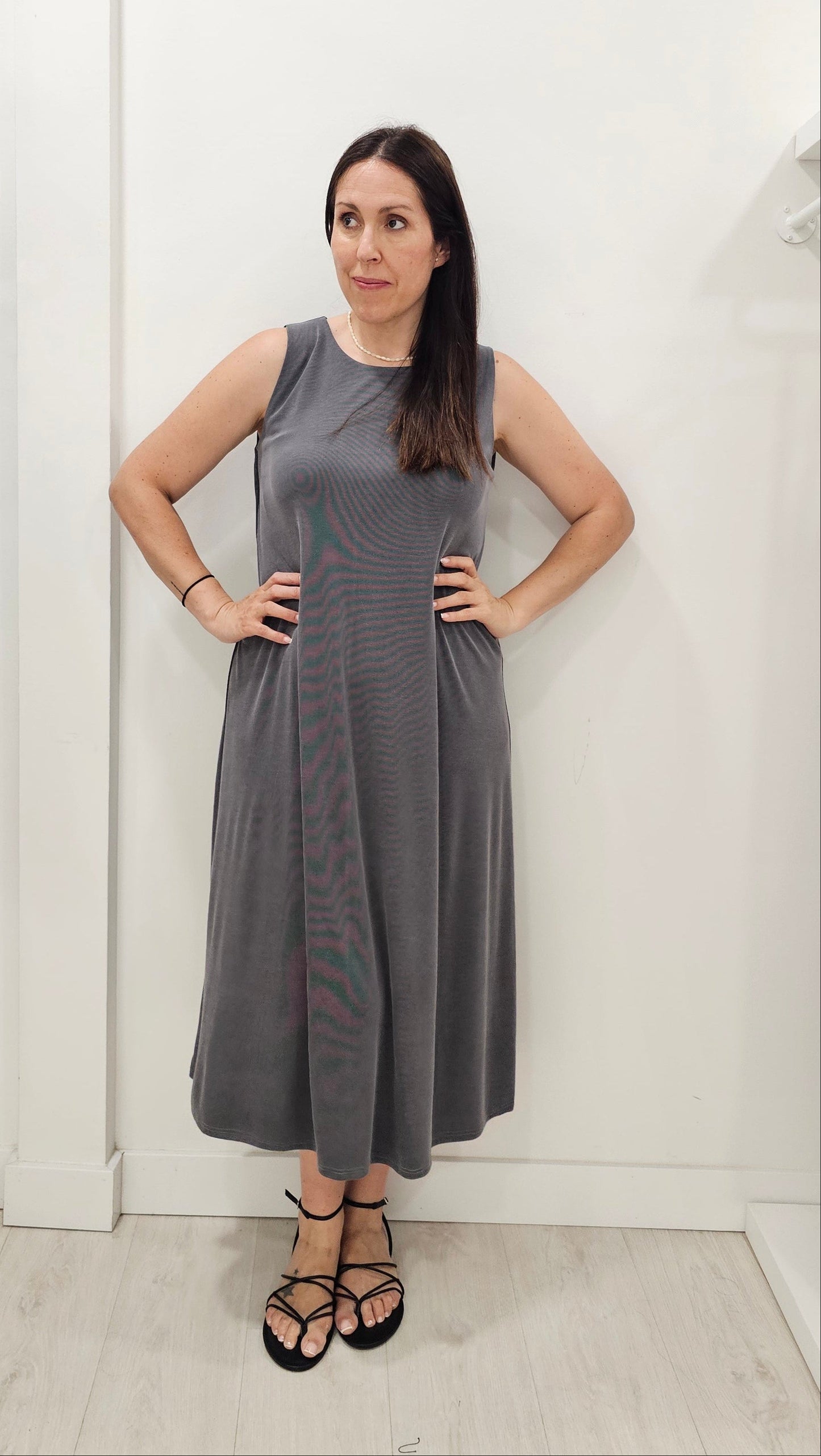 VESTIDO GRIS SUE