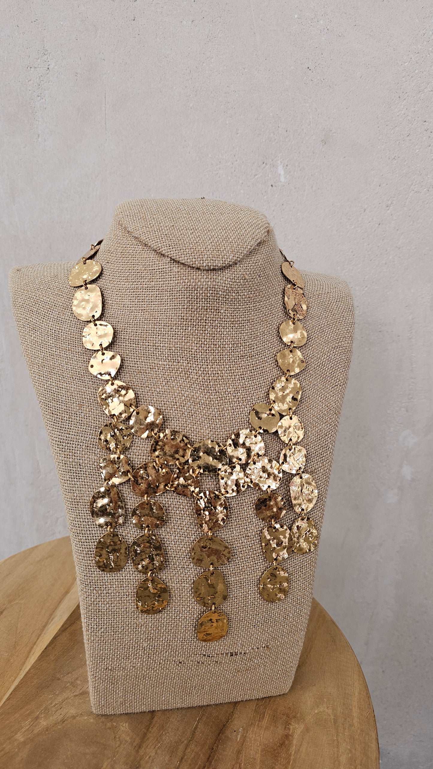 COLLAR