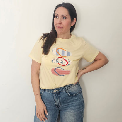 CAMISETA CHANCLAS ANARILLAS