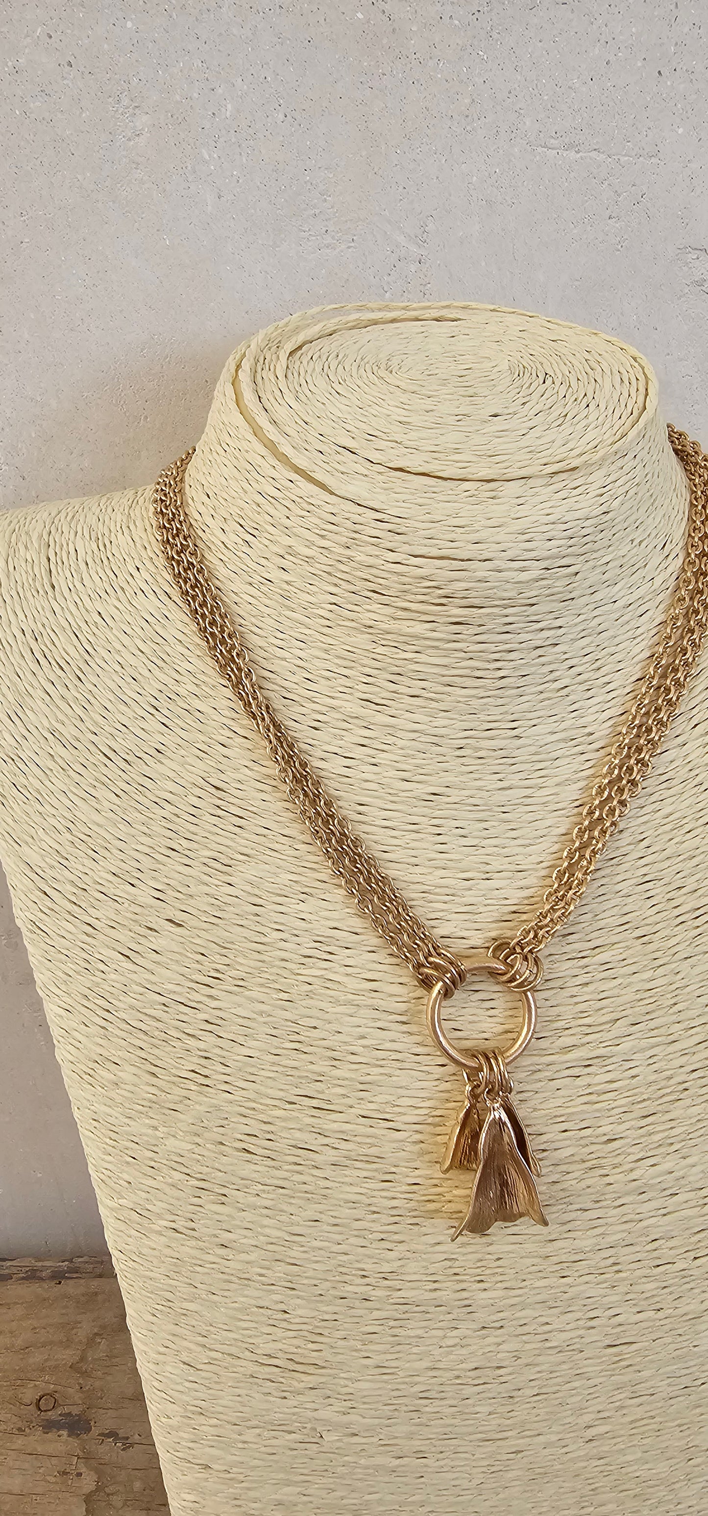 COLLAR CAMPANILLA