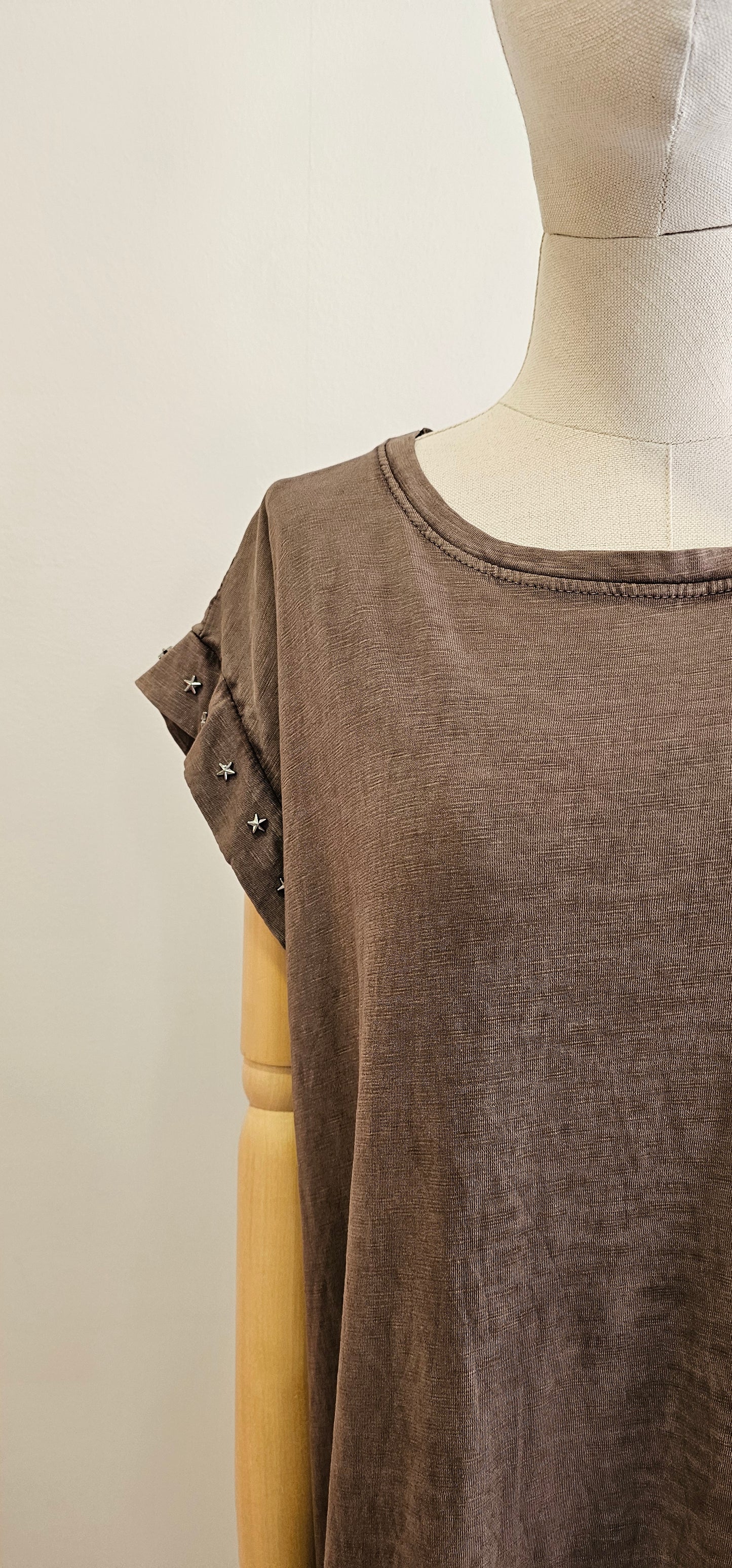 VESTIDO TACHAS