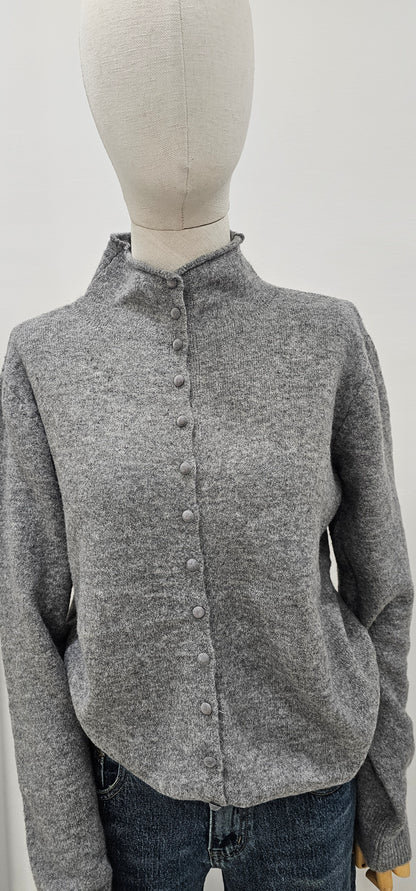 JERSEY BOTÓN GRIS