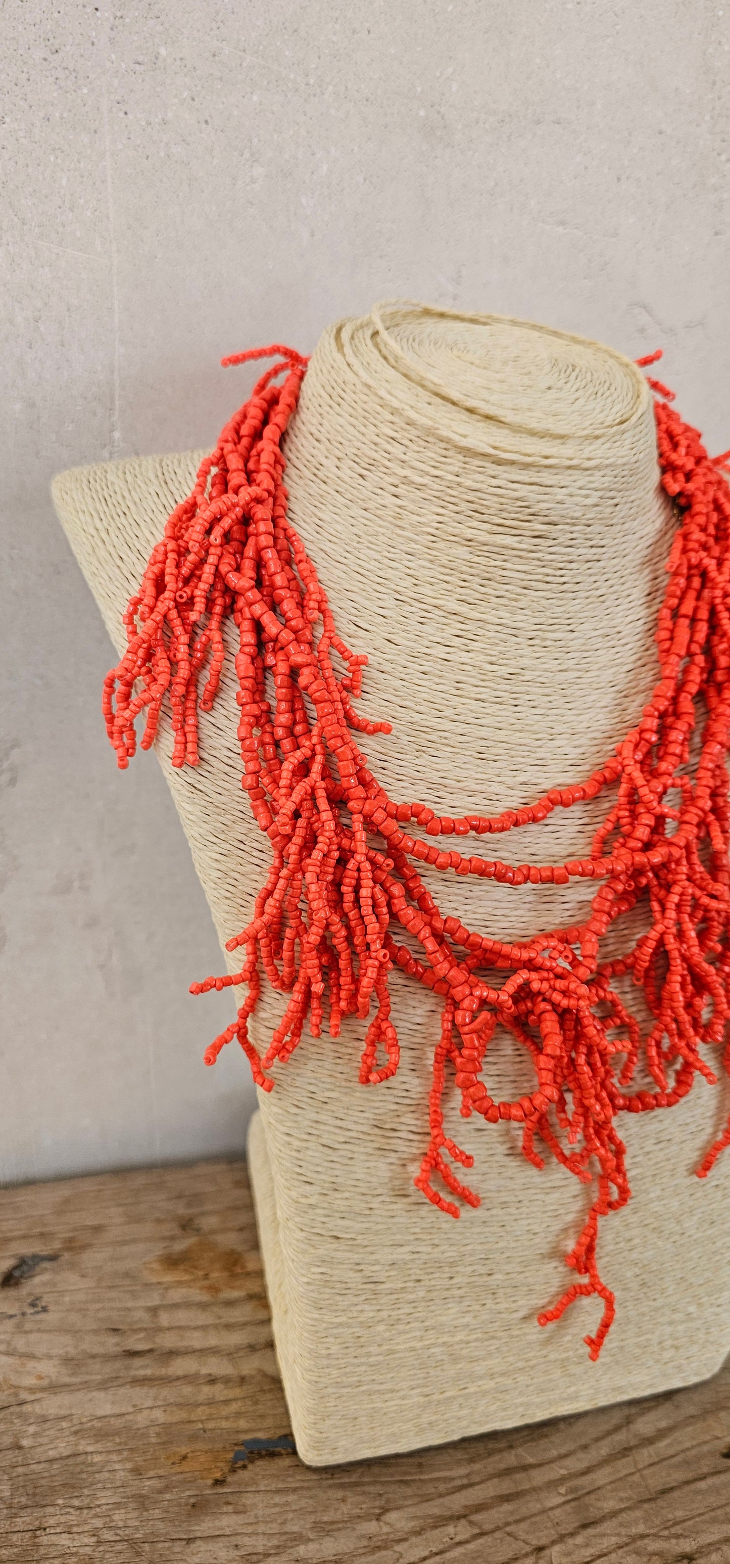 COLLAR NARANJA