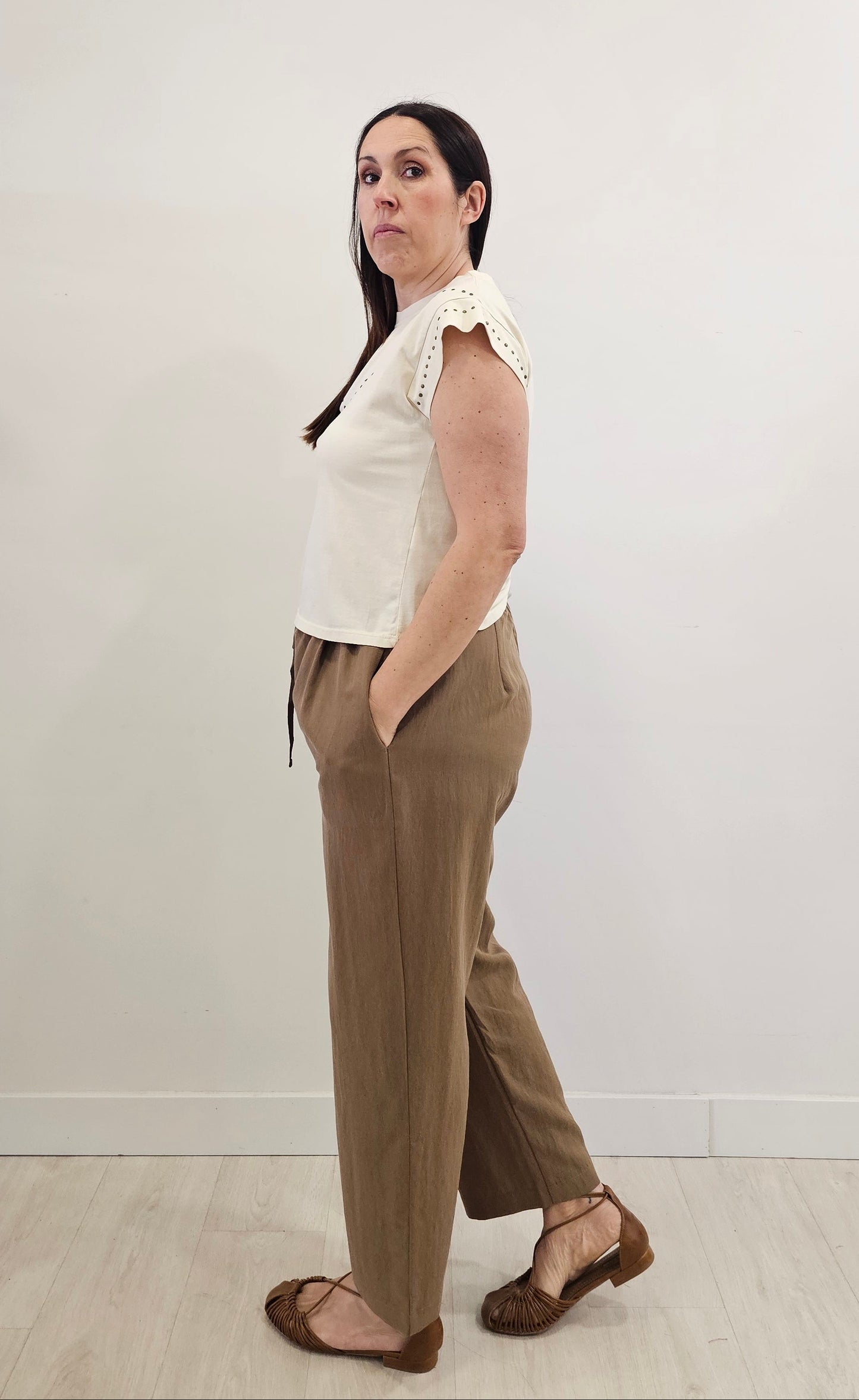 CAMISETA PEAR BEIGE