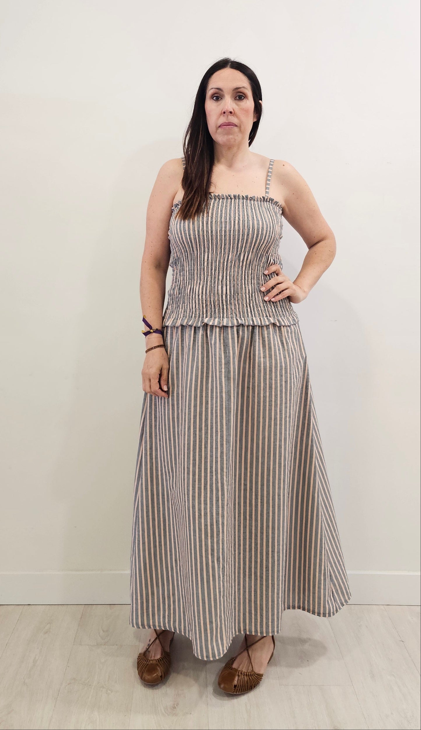 VESTIDO NEÓN GRIS