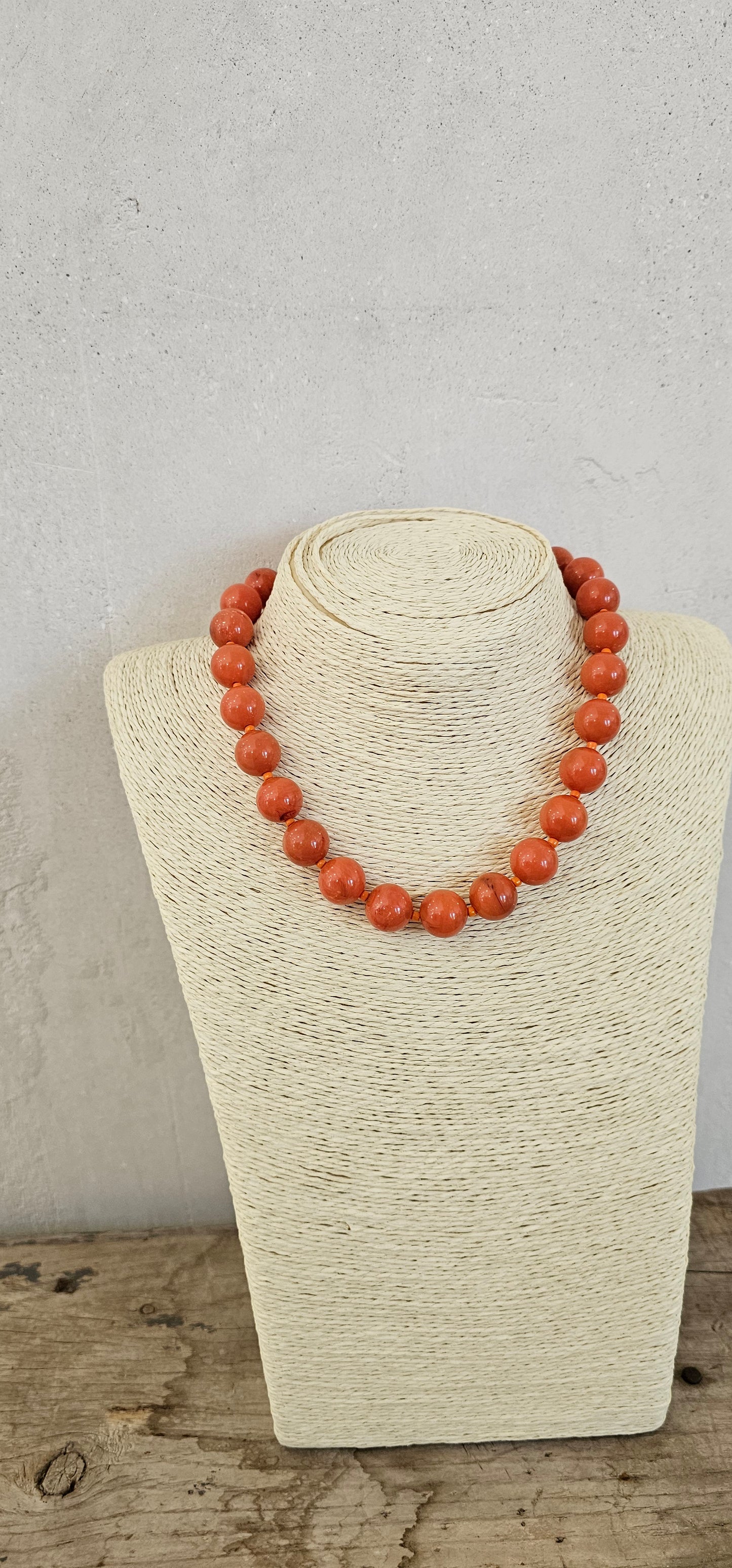COLLAR NARANJA
