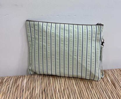 BOLSO Y NECESERES VERDE