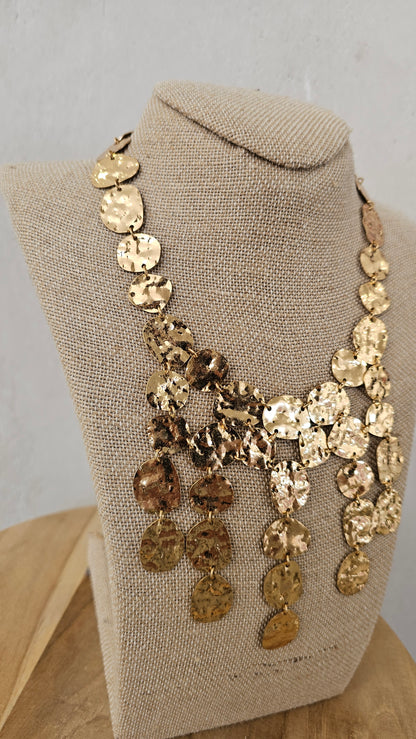 COLLAR